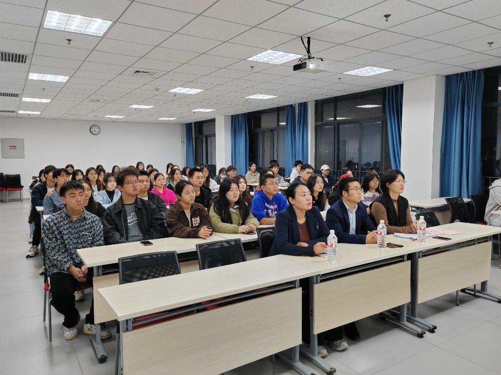 说明: D:\钉钉存储\2024.10.29yl23455永利集团学风联络员聘书颁发大会照片\微信图片_20241029221504.jpg